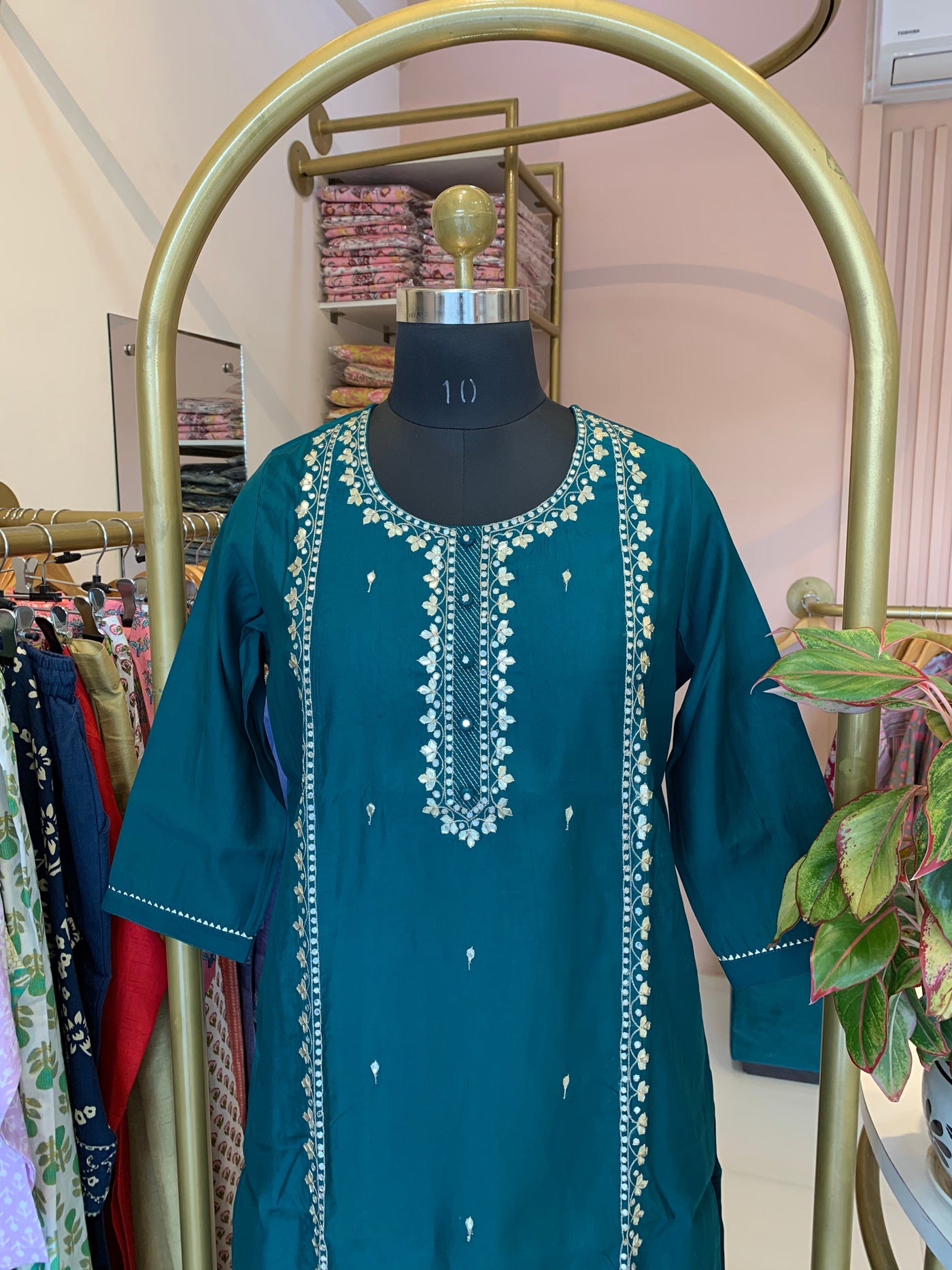 "Simran" hand embroidered Silk Kurta Set(2pc)