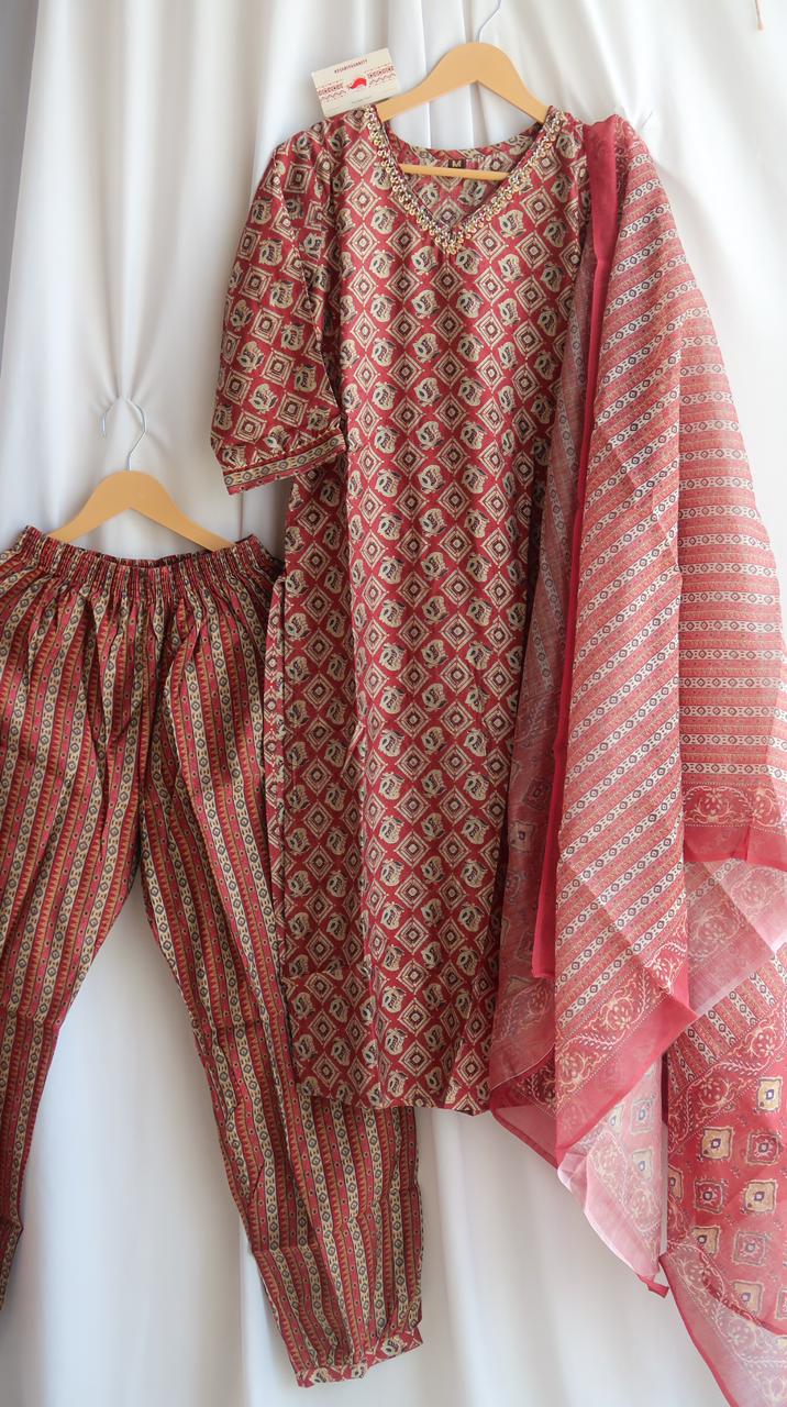 Kand Pushp Festive Special Slim Fit Suit Set